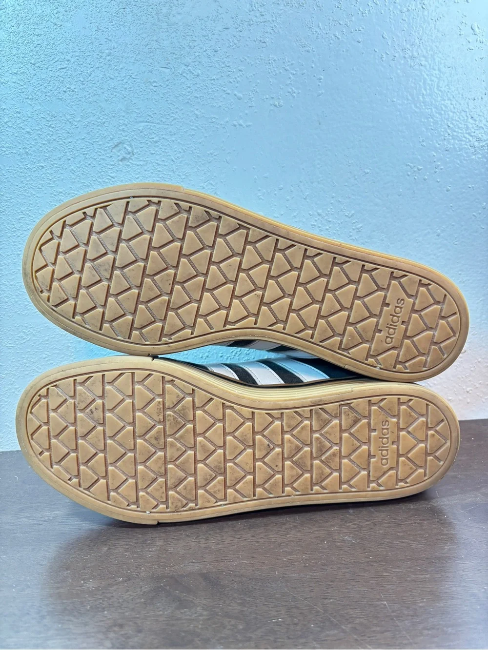 adidas signature stripes sneakers